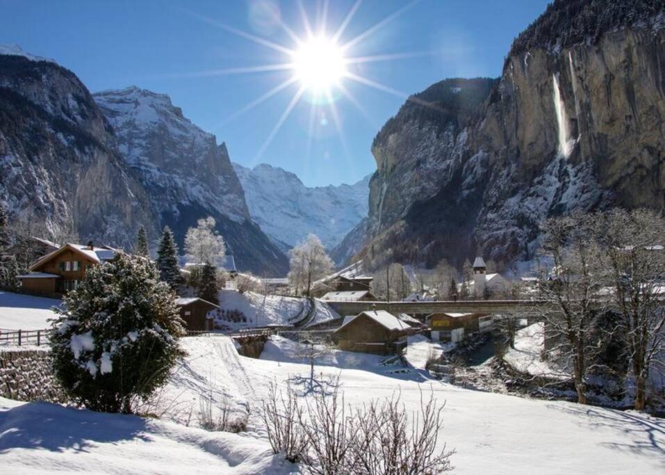 Chalet Maithili Lauterbrunnen -152-Year-Old Majestic Chalet מראה חיצוני תמונה